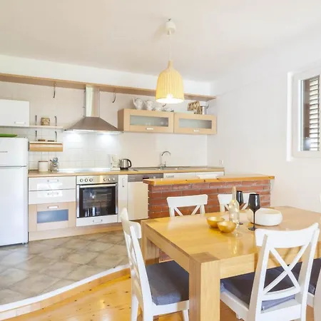 With A Parking Space - 11415 Apartman