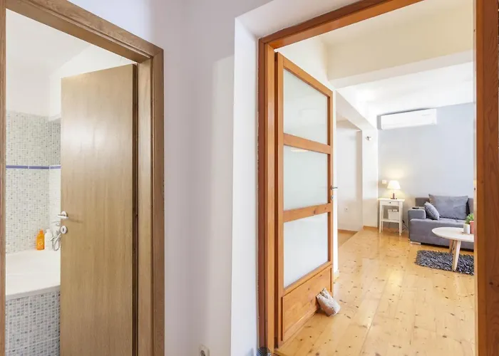 With A Parking Space - 11415 Makarska