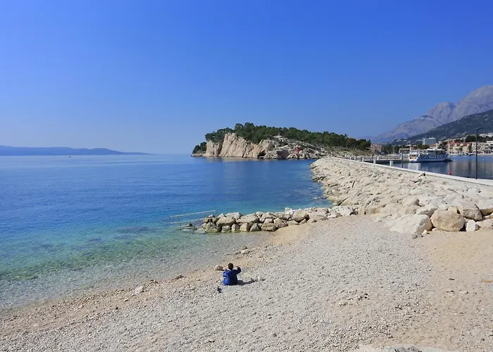 Апартаменти With A Parking Space - 11415 *