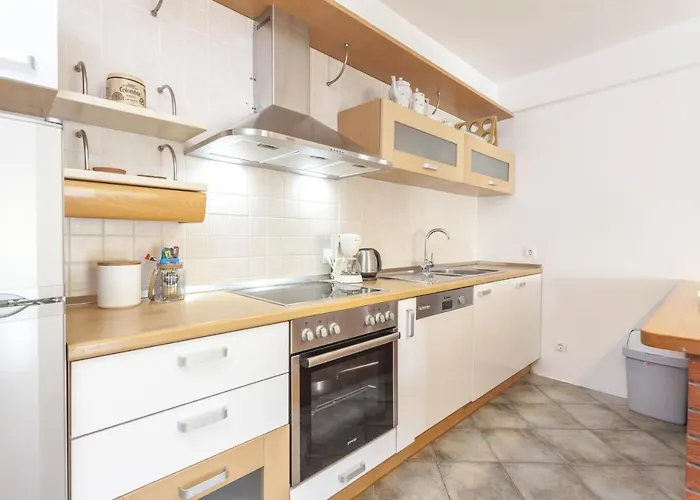 With A Parking Space - 11415